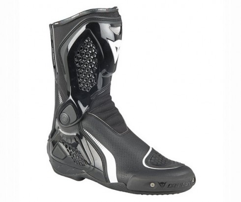Картинка Ботинки DAINESE TR-COURSE OUT AIR от магазина Seller — готовый магазин одежды
