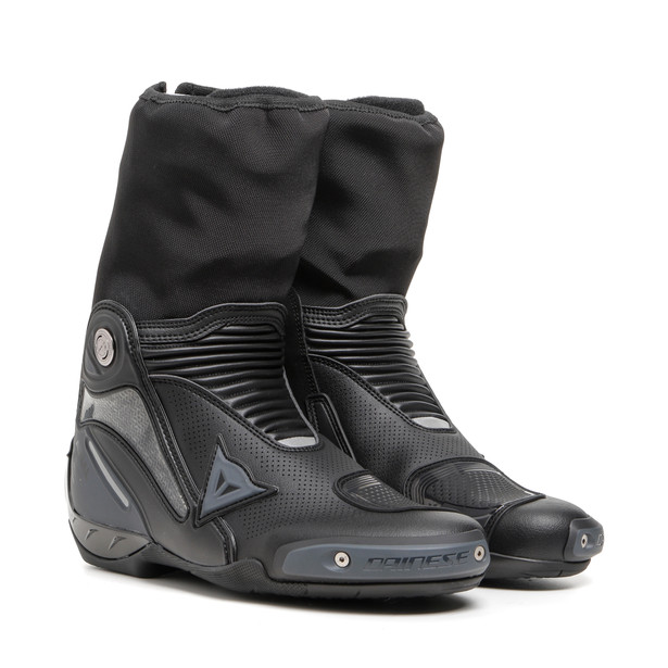 Картинка Ботинки DAINESE AXIAL GORE-TEX BOOTS от магазина Seller — готовый магазин одежды