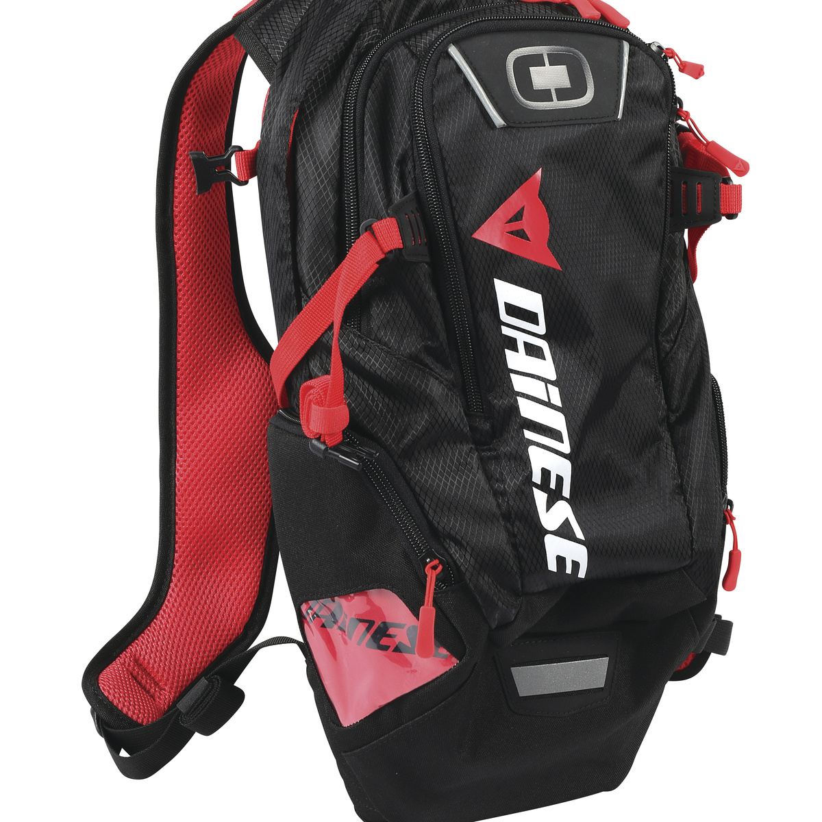 Картинка Сумка DAINESE D-DAKAR HYDRATION BACKPACK от магазина Seller — готовый магазин одежды